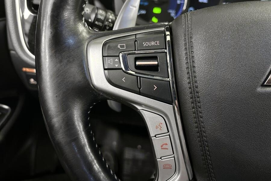 Mitsubishi Outlander PHEV vaihtoauto