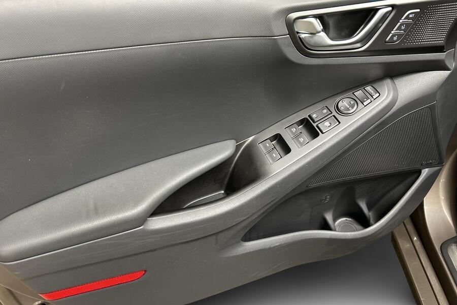 Hyundai IONIQ electric vaihtoauto