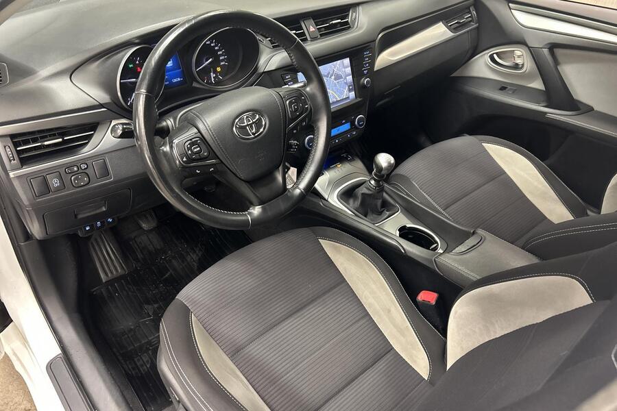 Toyota Avensis vaihtoauto