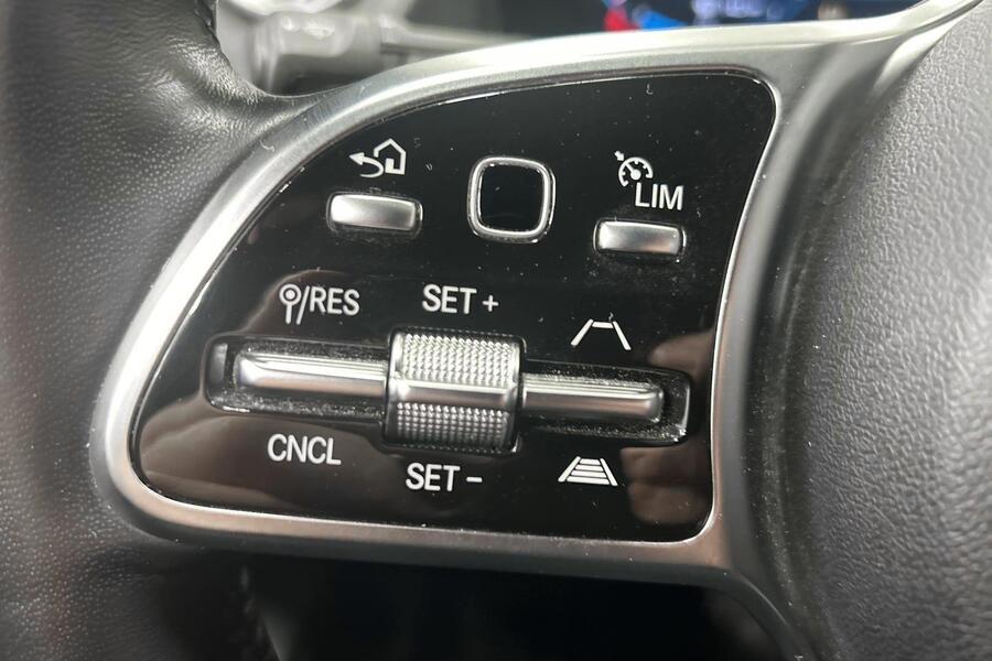 Mercedes-Benz GLA vaihtoauto