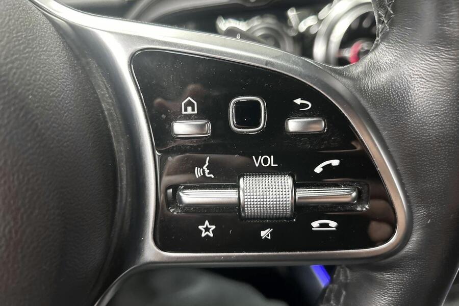 Mercedes-Benz GLA vaihtoauto