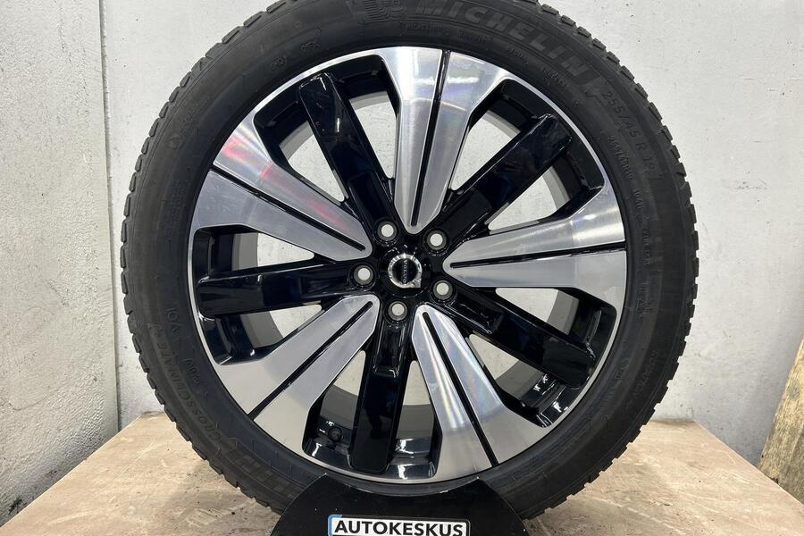 Volvo C40 vaihtoauto