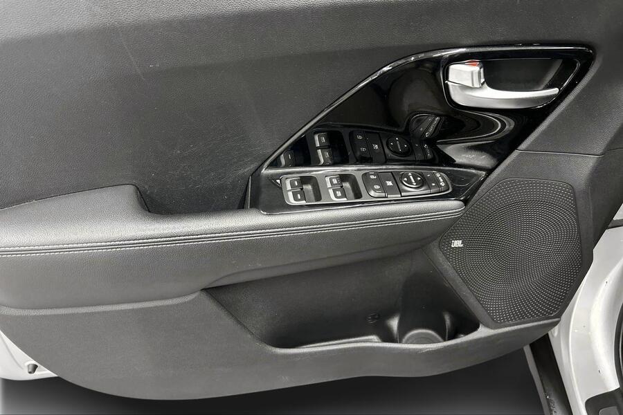 Kia Niro plug-in vaihtoauto