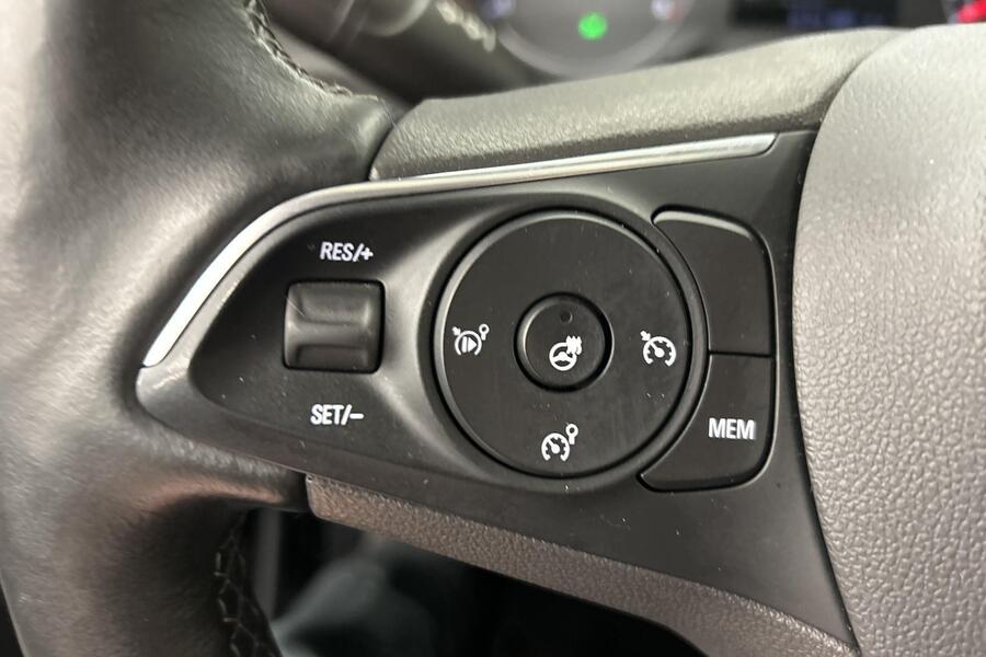 Opel Crossland X vaihtoauto