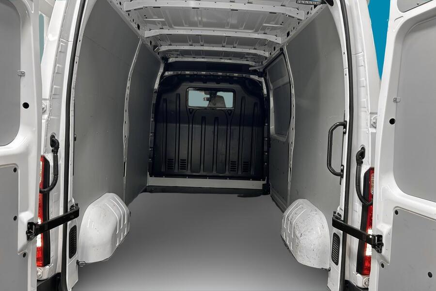 Nissan NV400 vaihtoauto