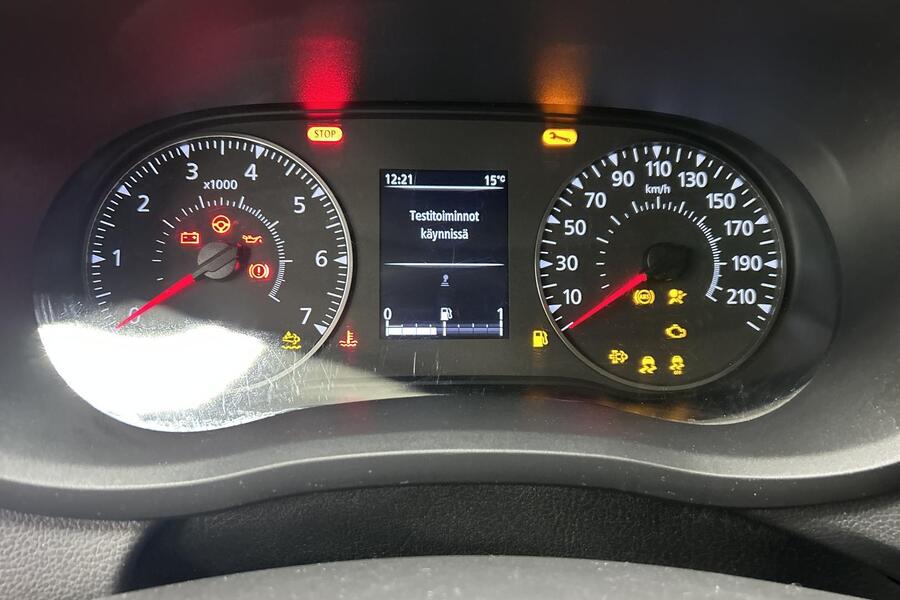 Nissan NV400 vaihtoauto