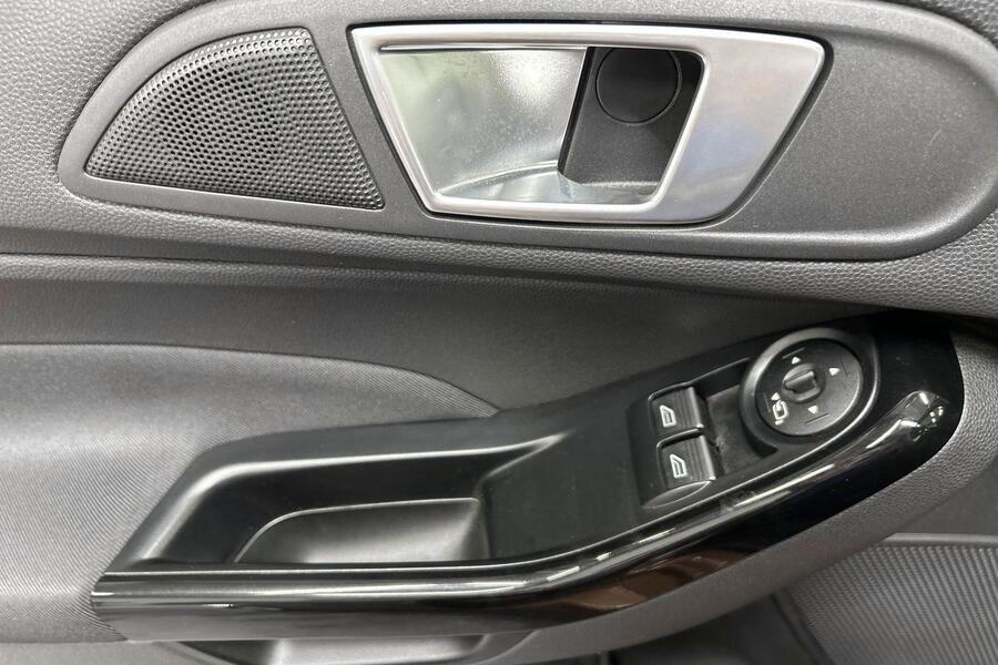 Ford Fiesta vaihtoauto