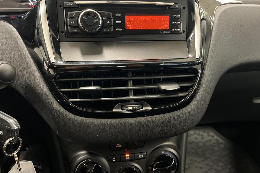 Peugeot 208 vaihtoauto