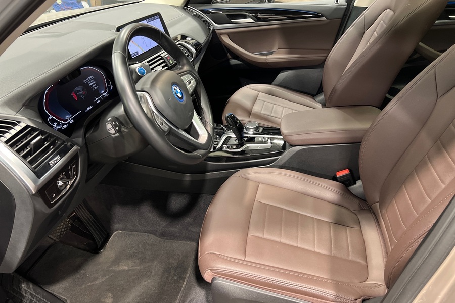 BMW iX3 vaihtoauto
