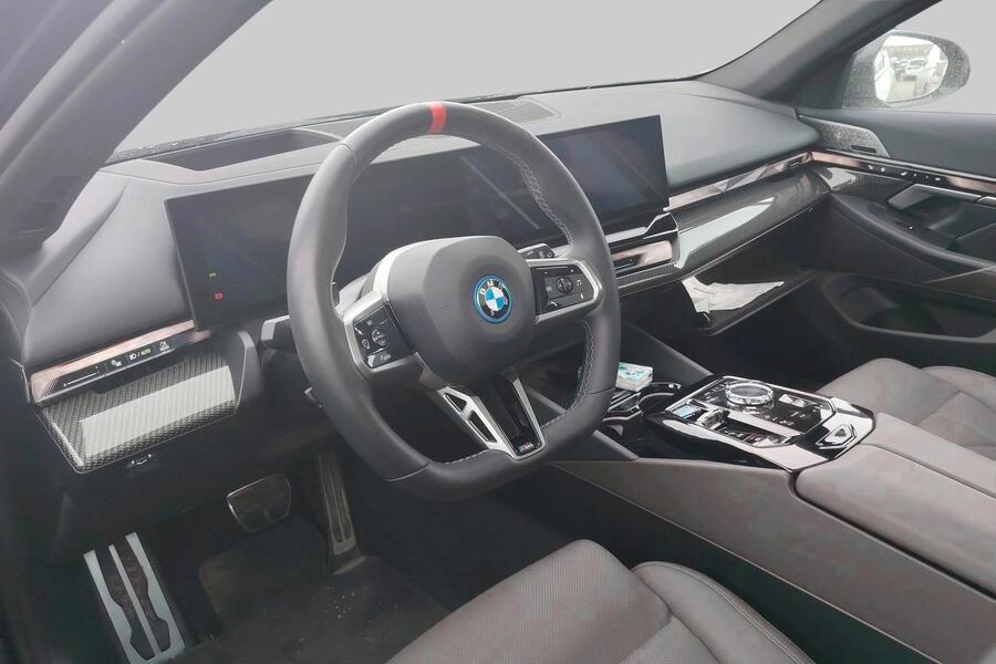 BMW i5 vaihtoauto