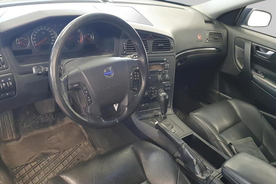 Volvo V70 vaihtoauto