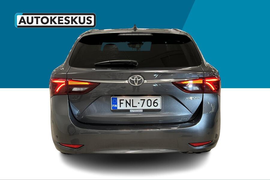 Toyota Avensis vaihtoauto