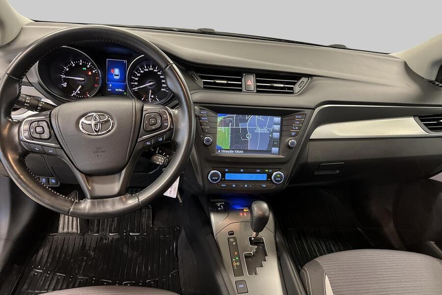 Toyota Avensis vaihtoauto