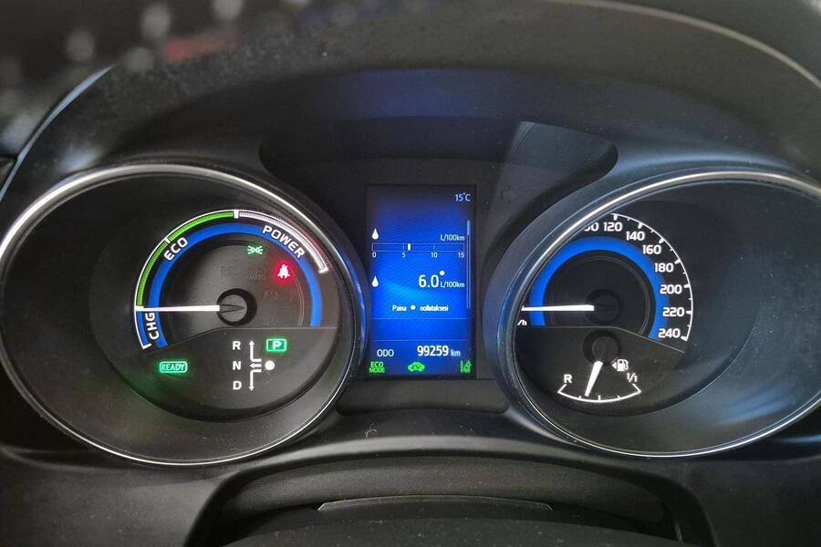 Toyota Auris vaihtoauto