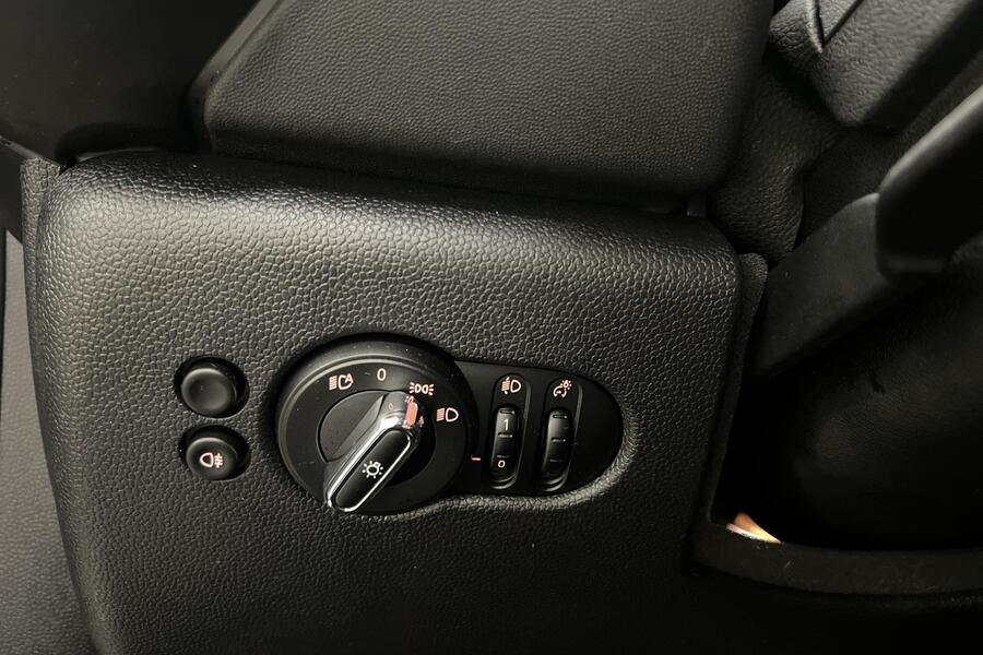 Mini Hatchback vaihtoauto