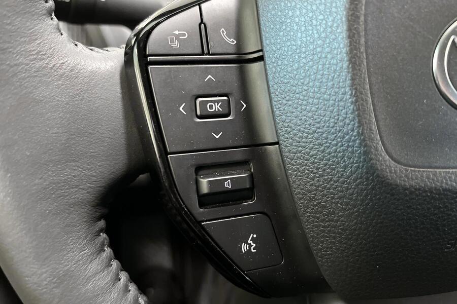 Toyota bZ4X vaihtoauto