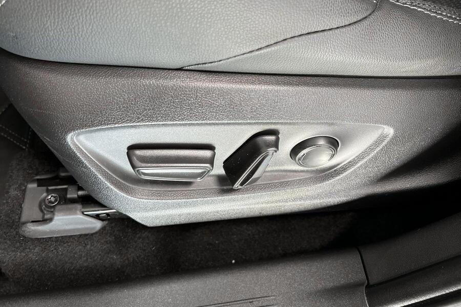 Toyota bZ4X vaihtoauto