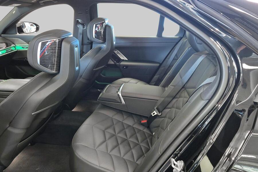 BMW i7 vaihtoauto