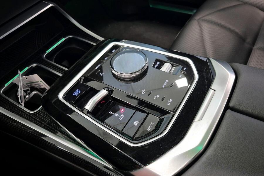 BMW i7 vaihtoauto