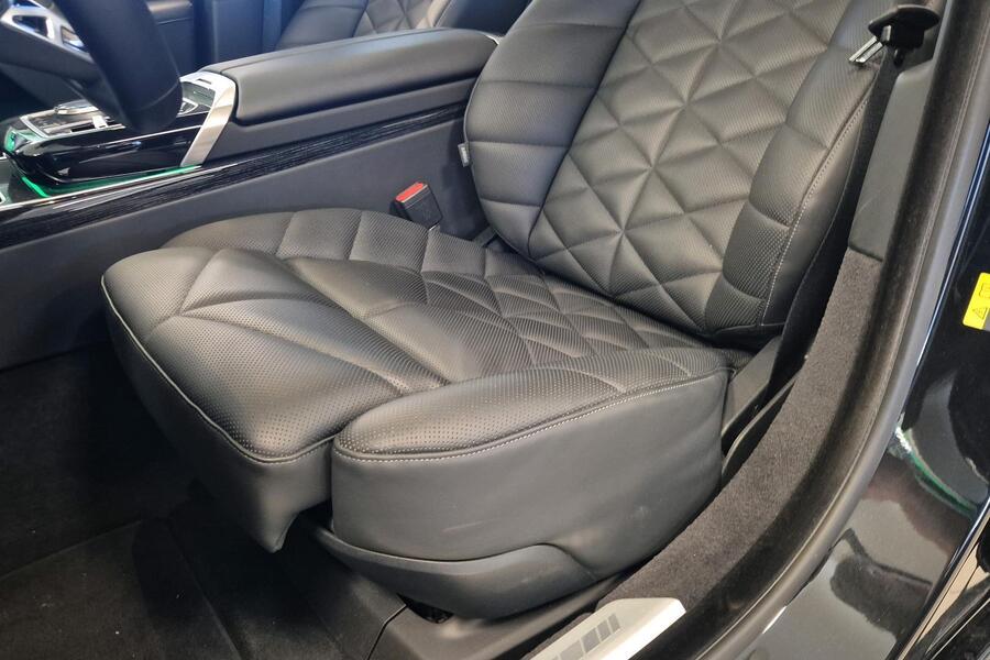BMW i7 vaihtoauto