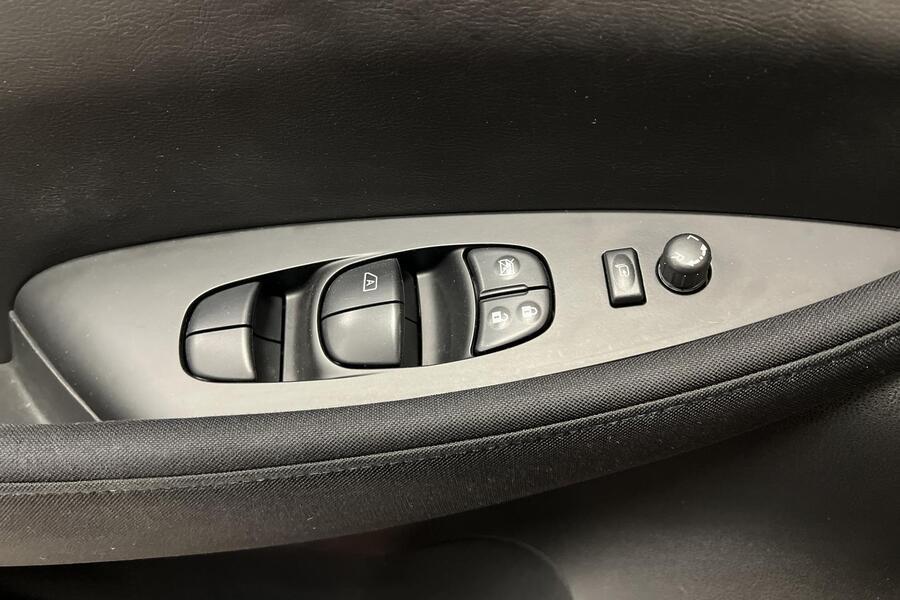 Nissan Leaf vaihtoauto