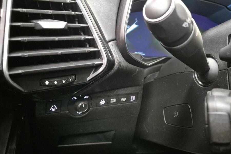 DS 7 Crossback vaihtoauto