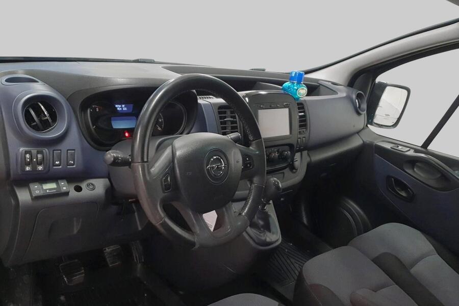 Opel Vivaro vaihtoauto