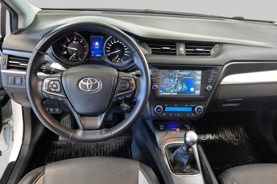Toyota Avensis vaihtoauto