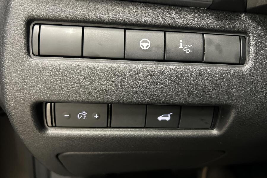 Nissan X-Trail vaihtoauto