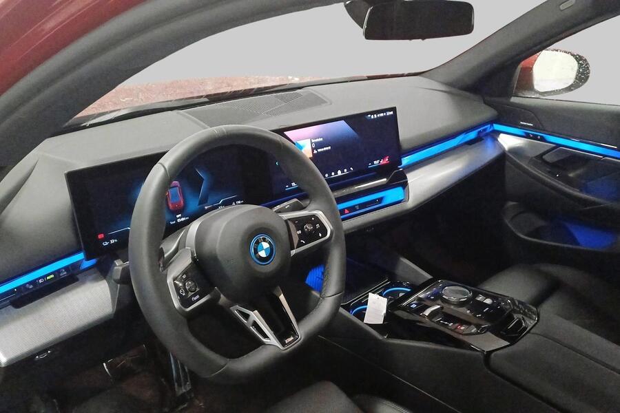 BMW i5 vaihtoauto