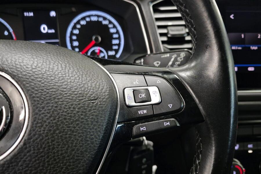 Volkswagen T-Roc vaihtoauto