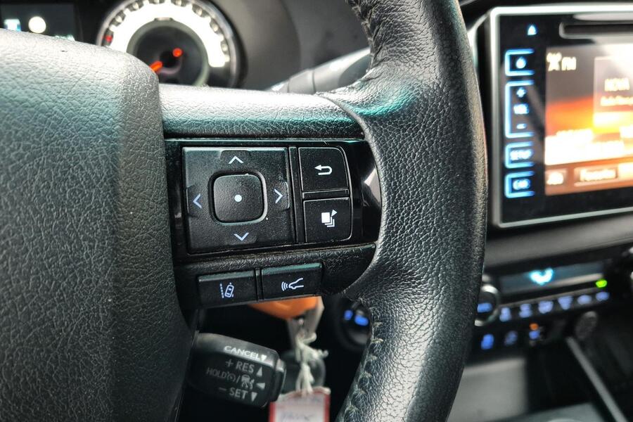 Toyota Hilux vaihtoauto