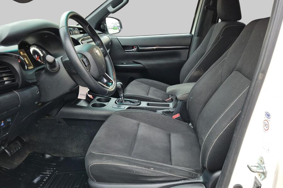 Toyota Hilux vaihtoauto