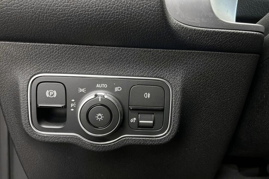 Mercedes-Benz EQB vaihtoauto