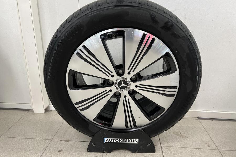 Mercedes-Benz EQB vaihtoauto