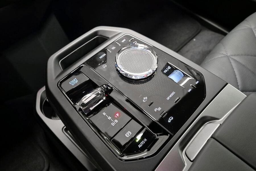 BMW iX vaihtoauto