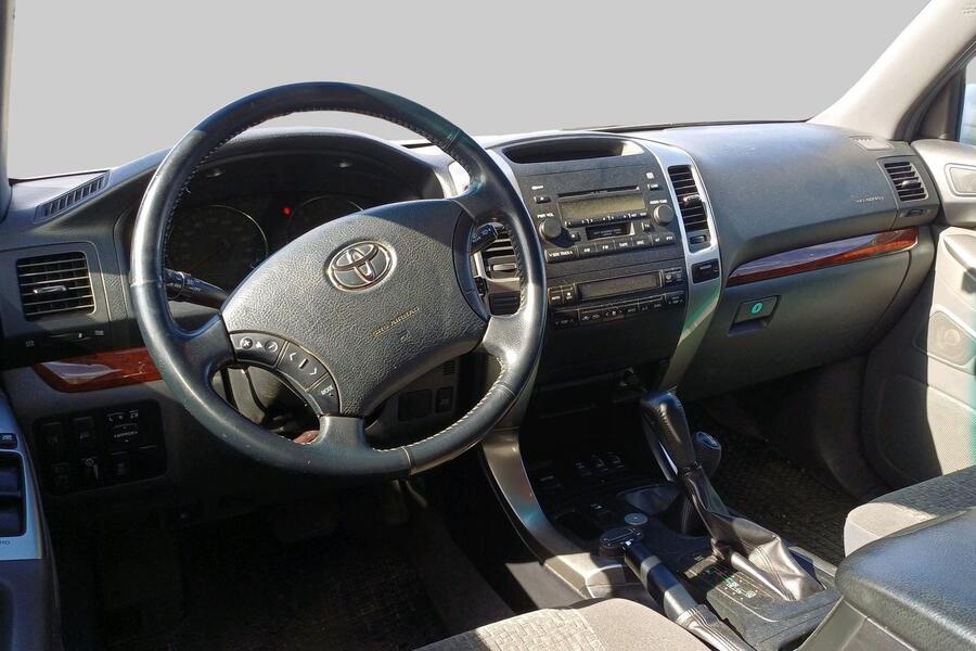 Toyota Land Cruiser vaihtoauto