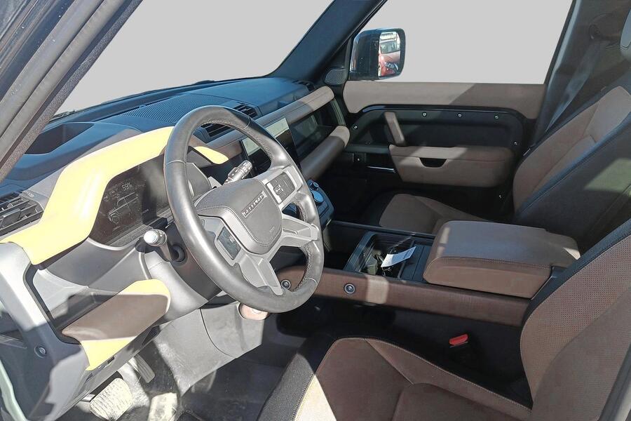 Land Rover Defender vaihtoauto