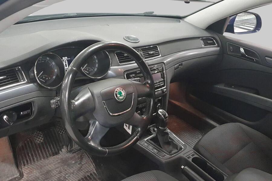 Skoda Superb vaihtoauto