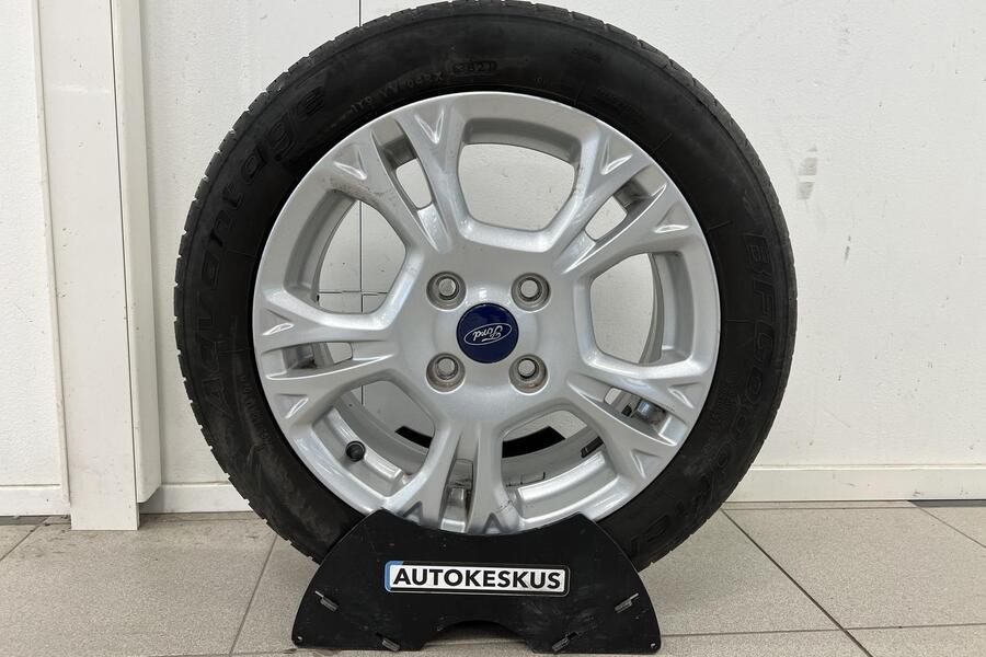 Ford Fiesta vaihtoauto