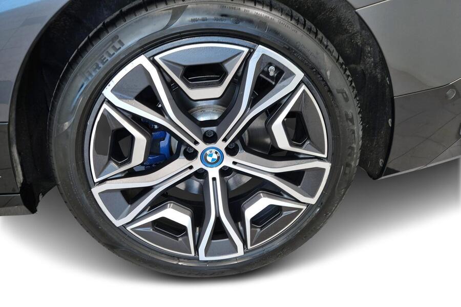 BMW iX vaihtoauto