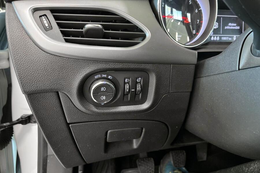 Opel Astra vaihtoauto