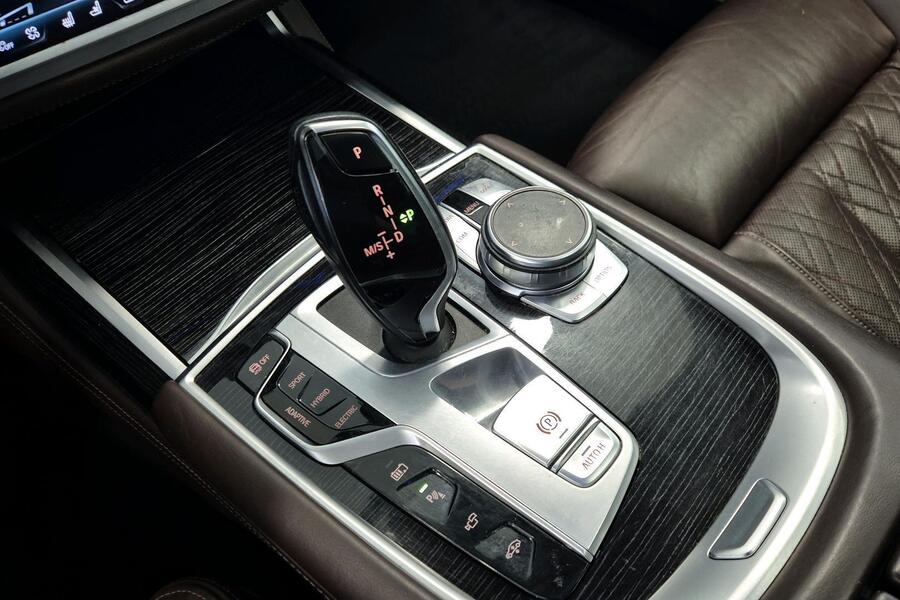 BMW 7-sarja vaihtoauto