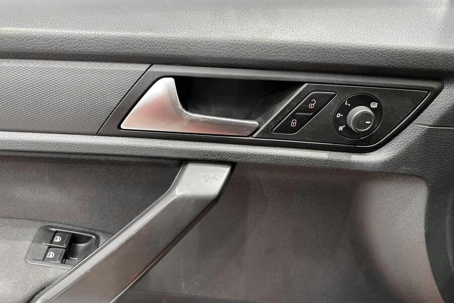 Volkswagen Caddy Maxi vaihtoauto