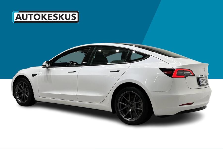 Tesla Model 3 vaihtoauto