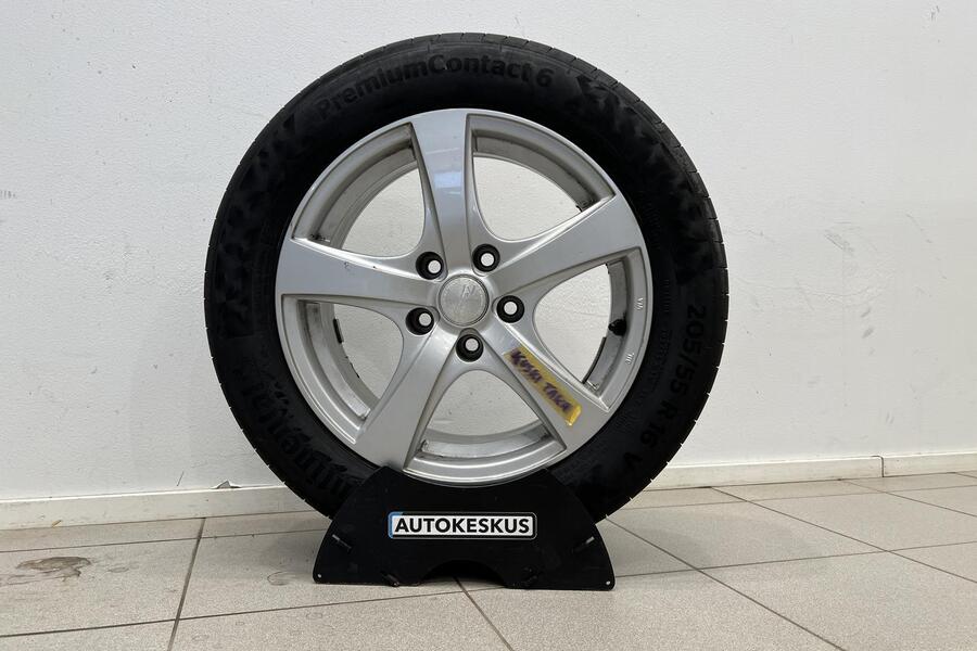 Toyota Auris vaihtoauto