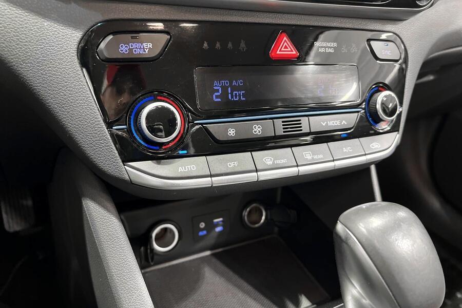 Hyundai IONIQ hybrid vaihtoauto