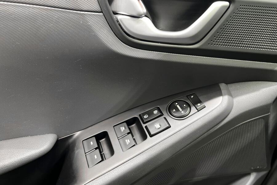 Hyundai IONIQ hybrid vaihtoauto