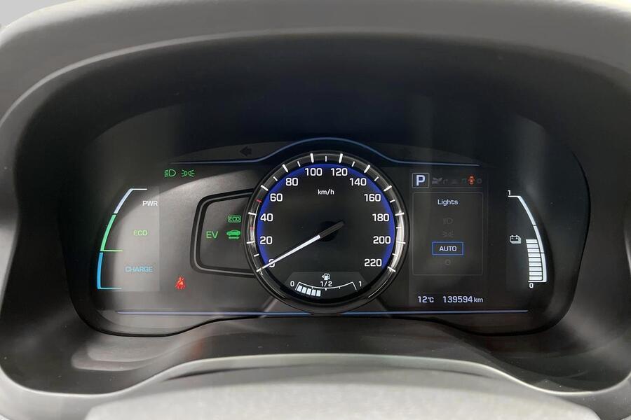 Hyundai IONIQ hybrid vaihtoauto