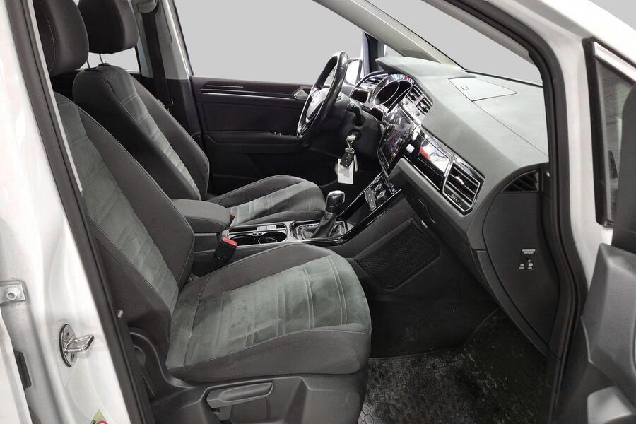 Volkswagen Touran vaihtoauto